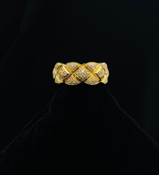 18k Gold Ring Approx. 7.56g