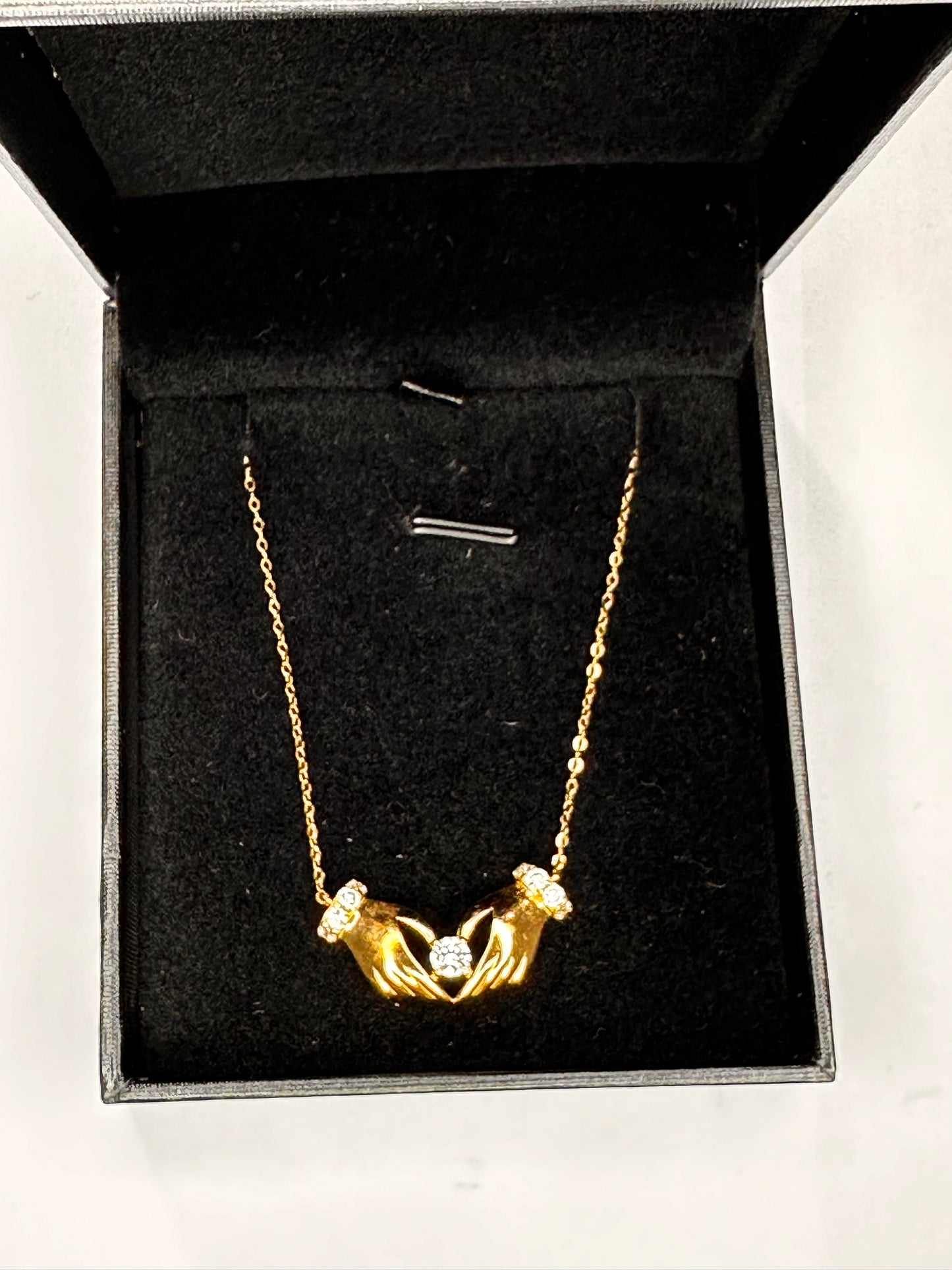 18k gold necklace with hands & heart pendant